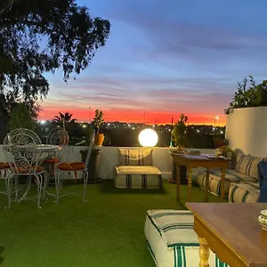 Winarouze House Guest house